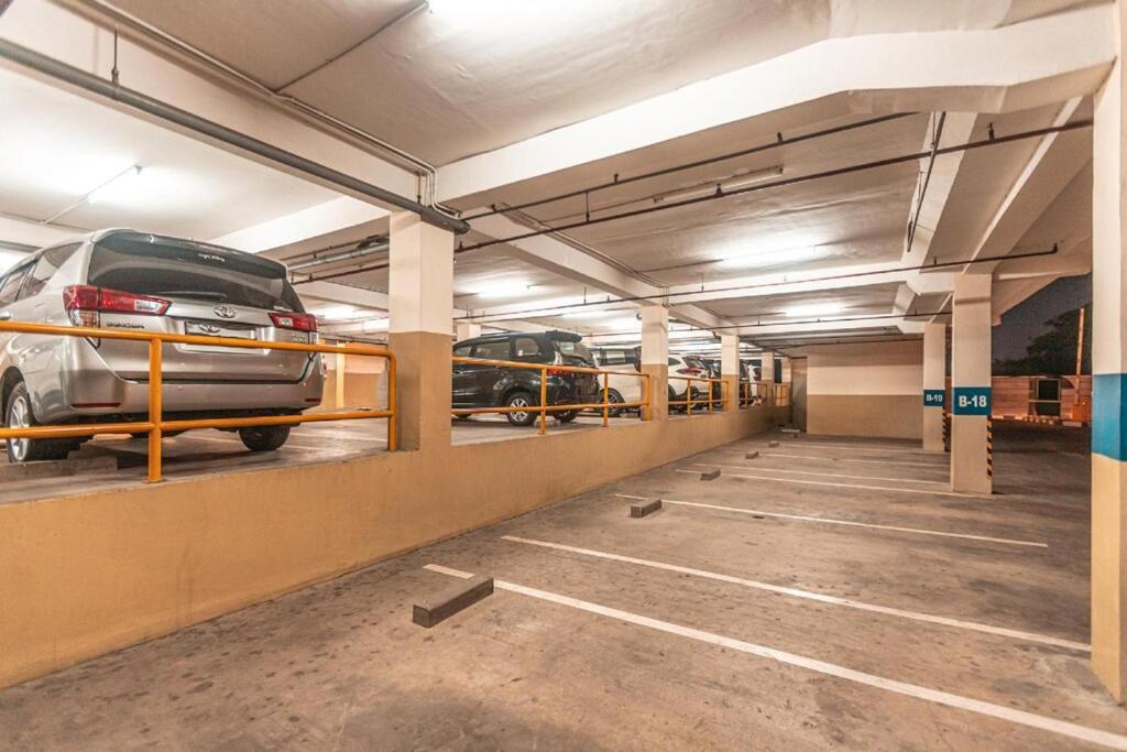 Azalea Suites Cikarang By Jayakarta Group 外观 照片